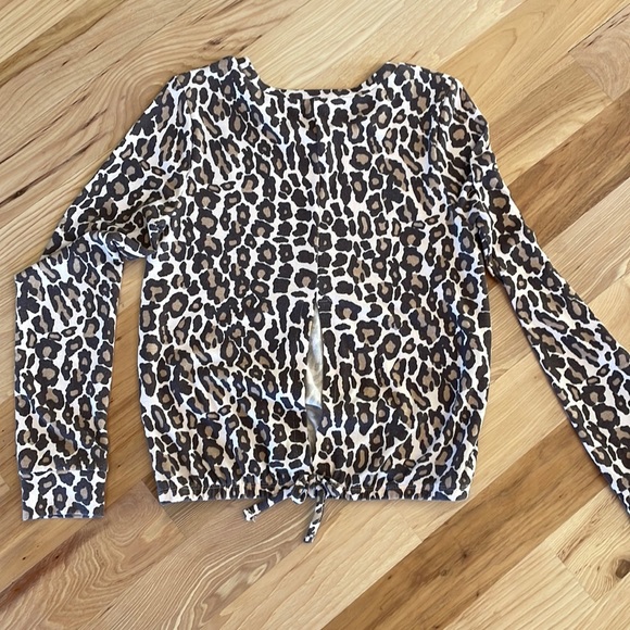 Splendid Leopard print long sleeved top - Picture 2 of 3